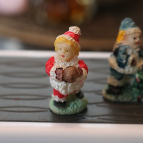 Large pieces CHRISTMAS VILLAGE Figurine Lot People Accessories figures lot #4 - Picture 2 of 8